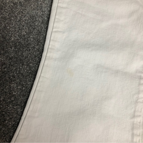 Guess White Flare Jean - Picture 5 of 10